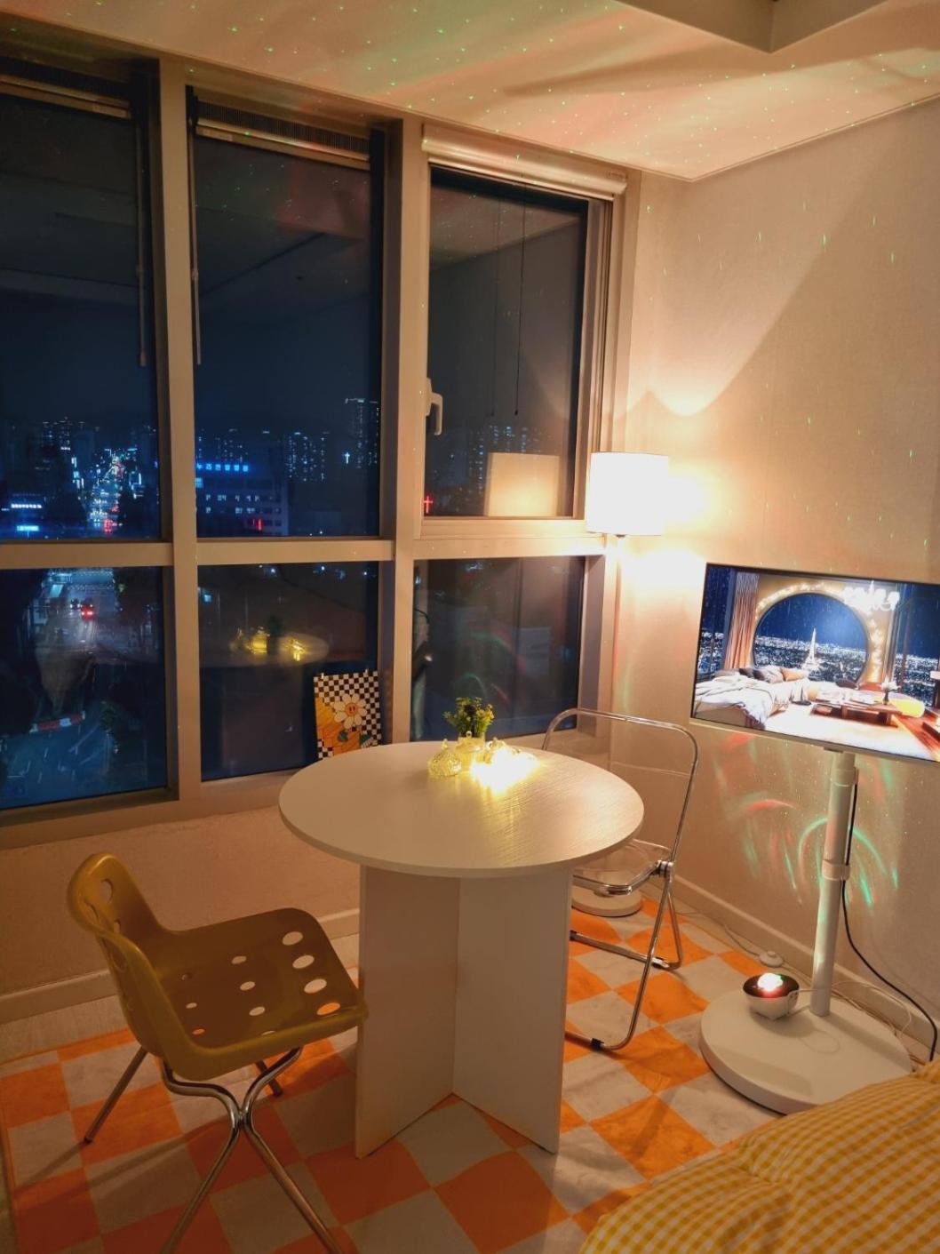 Second House Apartment *
