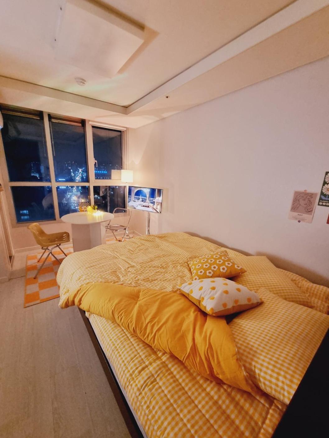 Second House Apartment